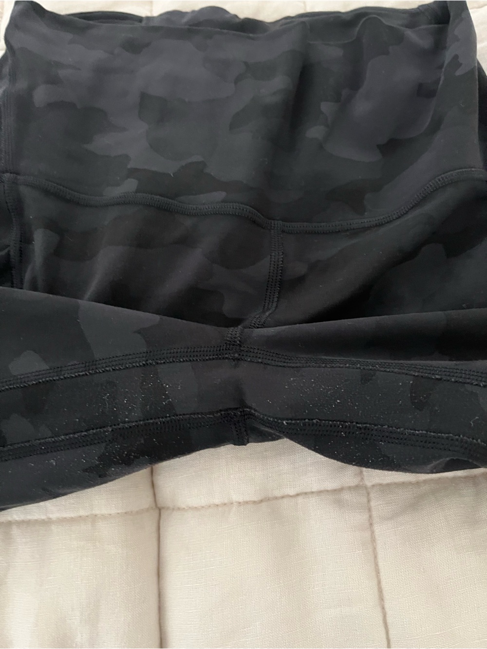 lululemon align Black Camo High-Rise Leggings pockets - Picture 6 of 10